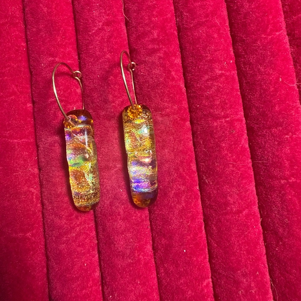 Artsy‎ Gold Tone and Multicolor Glass Dangle Hoops Earrings - Picture 2 of 7